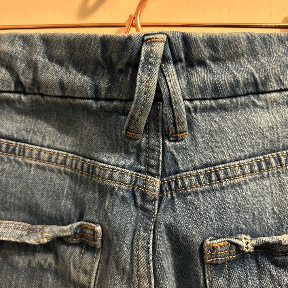Good American high waist straight leg denim jean size‎ 4. Raw hem